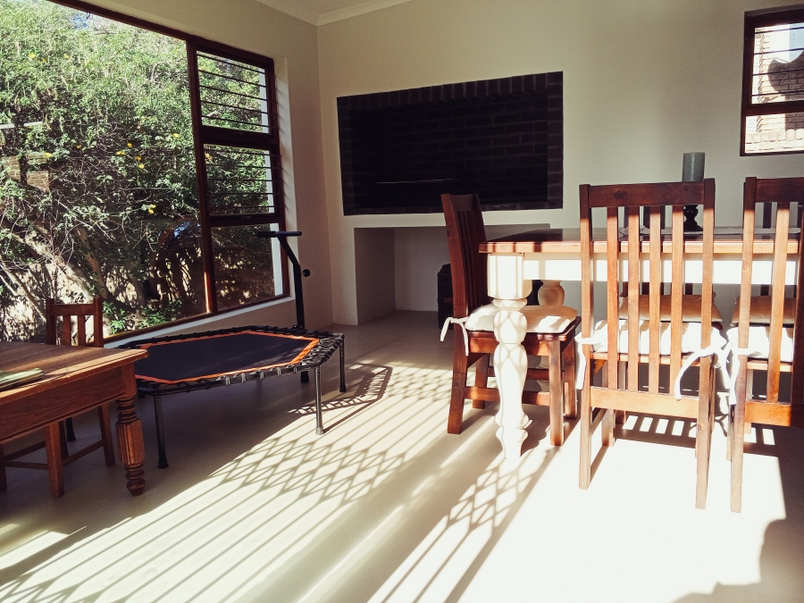 6 Bedroom Property for Sale in Bayview Western Cape